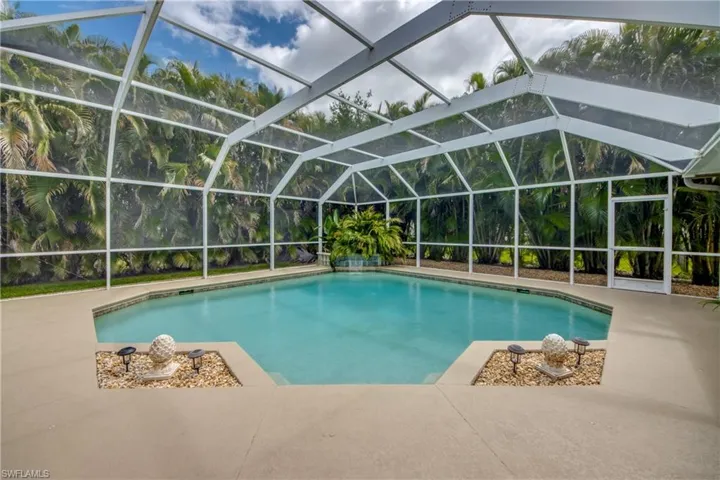 2301 Sw 28th Ln, Cape Coral, Florida 33914