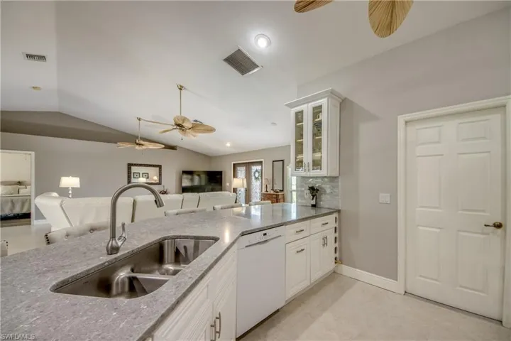 2301 Sw 28th Ln, Cape Coral, Florida 33914