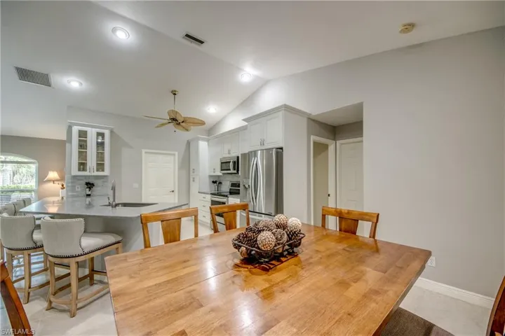 2301 Sw 28th Ln, Cape Coral, Florida 33914