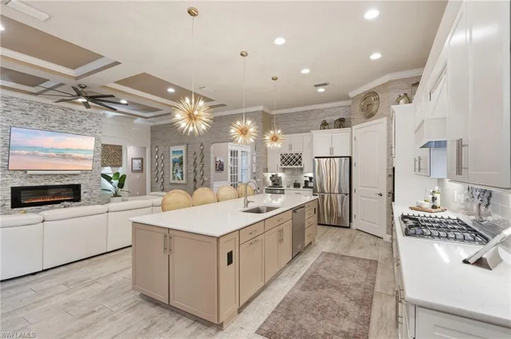 8961 Bahama Swallow Way, Naples, Florida 34120