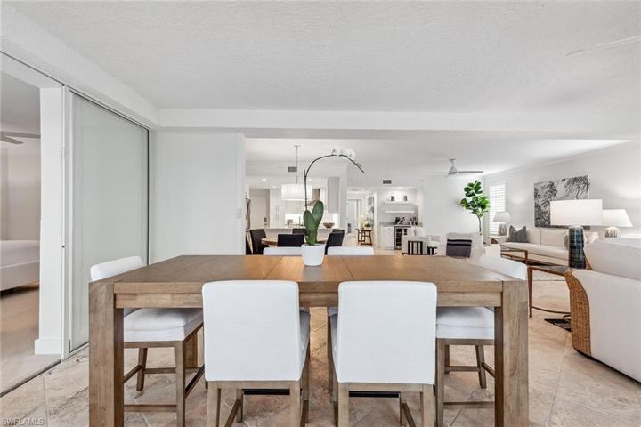 782 Eagle Creek DR # 101, NAPLES FL 34113