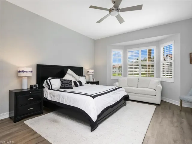 4758 Stratford Ct 1302, Naples, Florida 34105