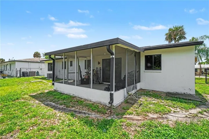 73 Cardinal Dr, North Fort Myers, Florida 33917