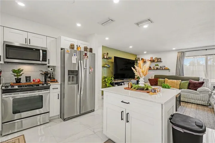 73 Cardinal Dr, North Fort Myers, Florida 33917