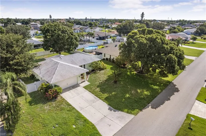 1401 Se 3rd St, Cape Coral, Florida 33990