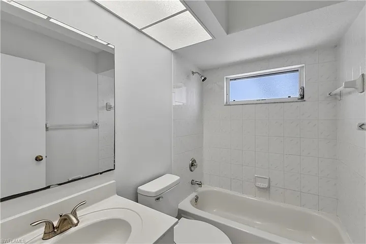 1401 Se 3rd St, Cape Coral, Florida 33990