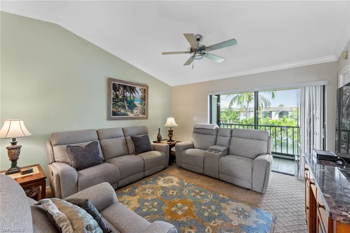9290  Lake Park  DR, Fort Myers, FL 33919