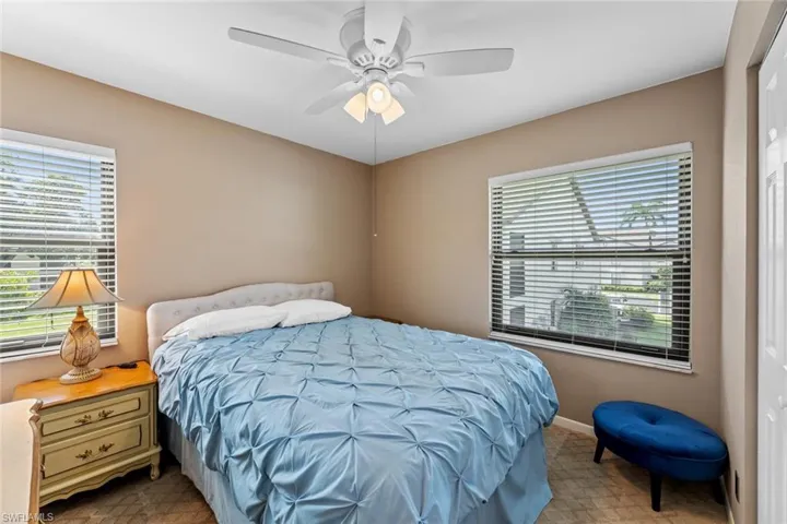 9290  Lake Park  DR, Fort Myers, FL 33919