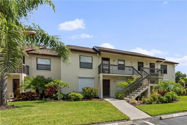 9290  Lake Park  DR, Fort Myers, FL 33919