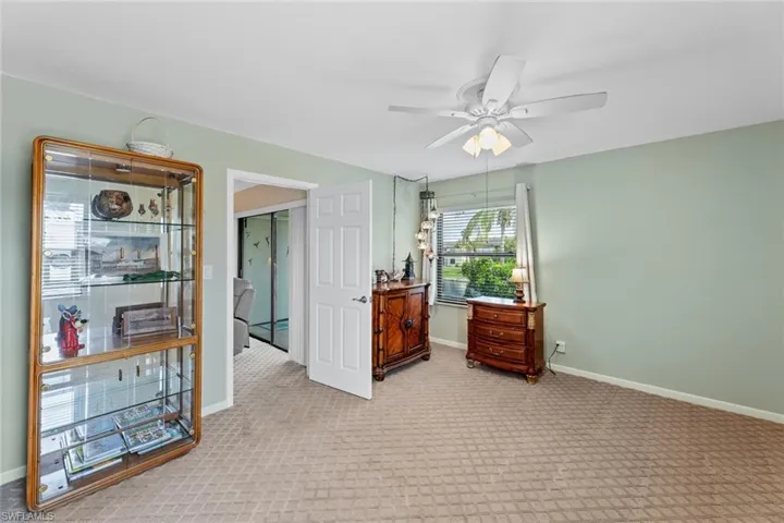 9290  Lake Park  DR, Fort Myers, FL 33919