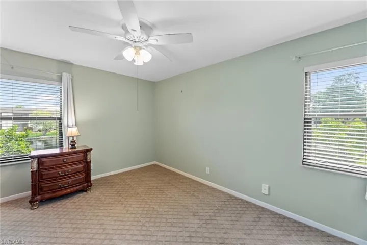 9290  Lake Park  DR, Fort Myers, FL 33919