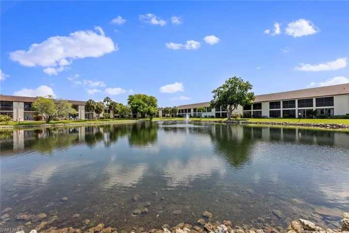 9290  Lake Park  DR, Fort Myers, FL 33919