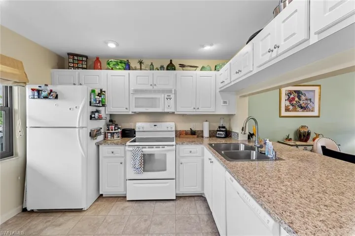 9290  Lake Park  DR, Fort Myers, FL 33919