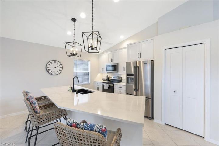 8437 Indian Wells WAY, NAPLES FL 34113