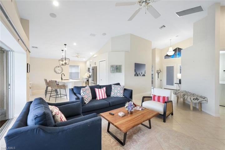 8437 Indian Wells WAY, NAPLES FL 34113