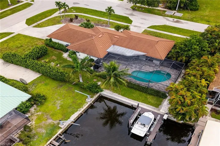 190 Dan River Ct, Marco Island, Florida 34145