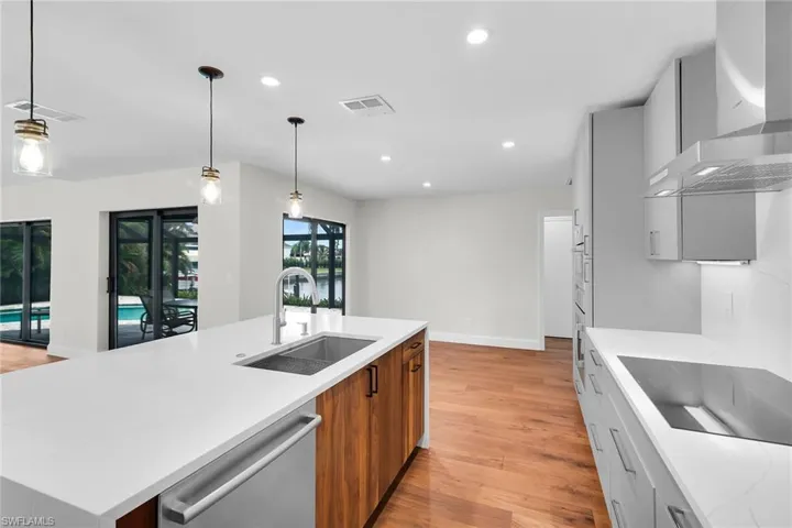190 Dan River Ct, Marco Island, Florida 34145