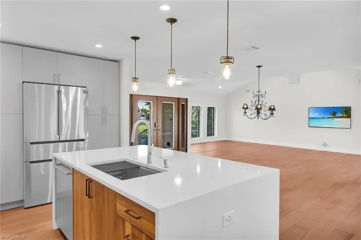 190 Dan River Ct, Marco Island, Florida 34145
