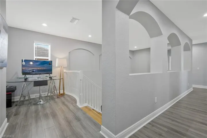 Staircase landing