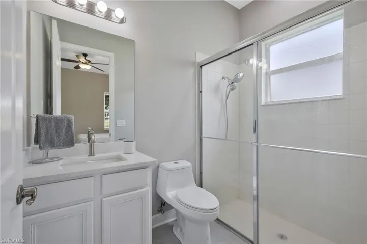 First Floor Bedroom on-suite bathroom