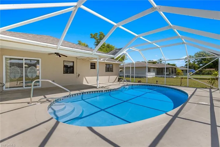 1944 Country Club Blvd, Cape Coral, Florida 33990