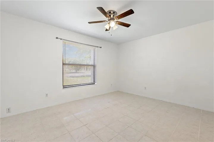1944 Country Club Blvd, Cape Coral, Florida 33990