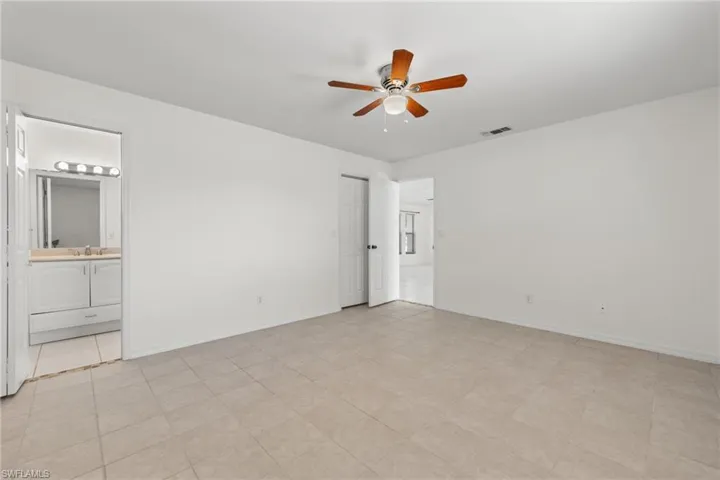 1944 Country Club Blvd, Cape Coral, Florida 33990