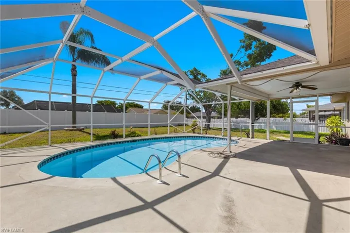 1944 Country Club Blvd, Cape Coral, Florida 33990