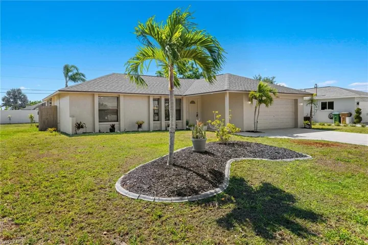 1944 Country Club Blvd, Cape Coral, Florida 33990