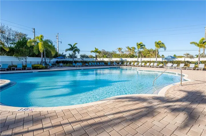 998 Enbrook Loop, Naples, Florida 34114