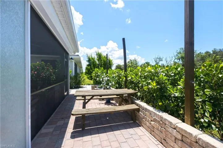 998 Enbrook Loop, Naples, Florida 34114
