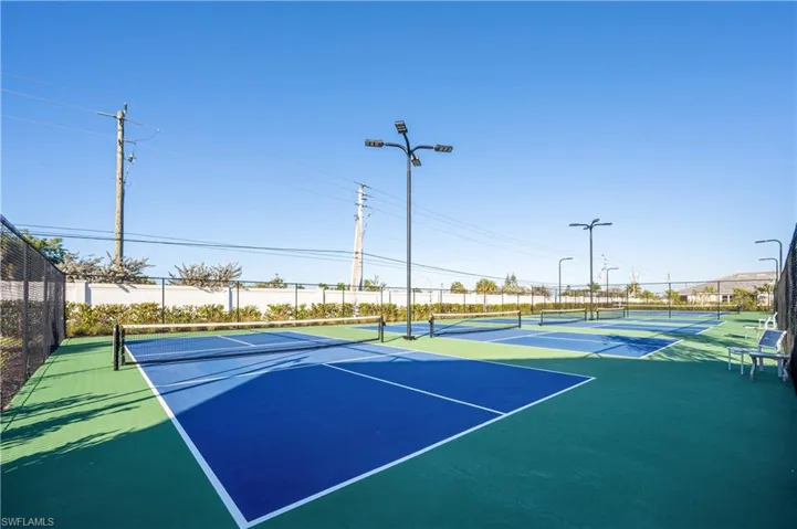 998 Enbrook Loop, Naples, Florida 34114