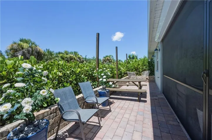 998 Enbrook Loop, Naples, Florida 34114