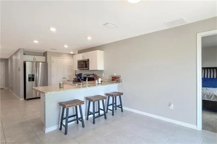 4323 Ne 21st Ave, Cape Coral, Florida 33909