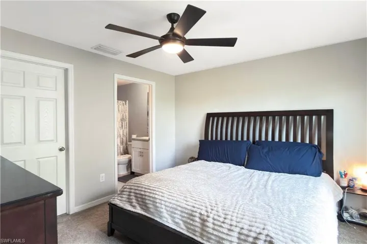 4323 Ne 21st Ave, Cape Coral, Florida 33909