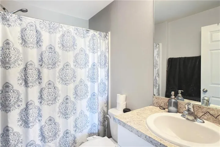 4323 Ne 21st Ave, Cape Coral, Florida 33909