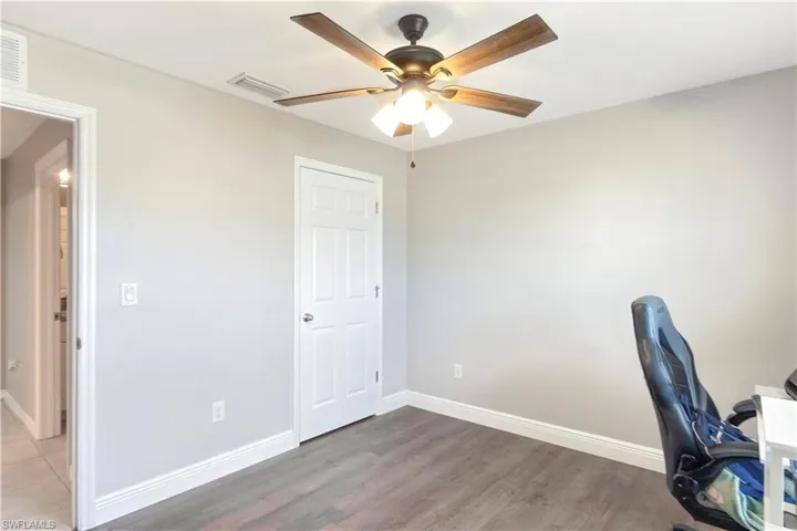 4323 Ne 21st Ave, Cape Coral, Florida 33909