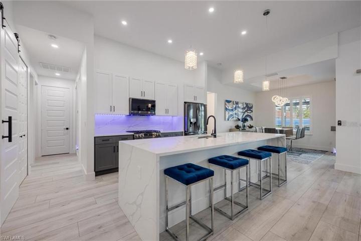 3421 SW 25th CT, CAPE CORAL FL 33914