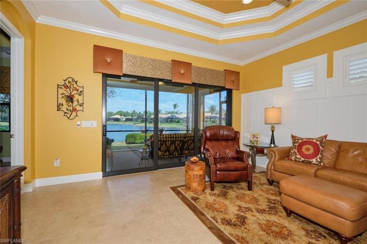 Wow! Notice the crown molding that is in every room.