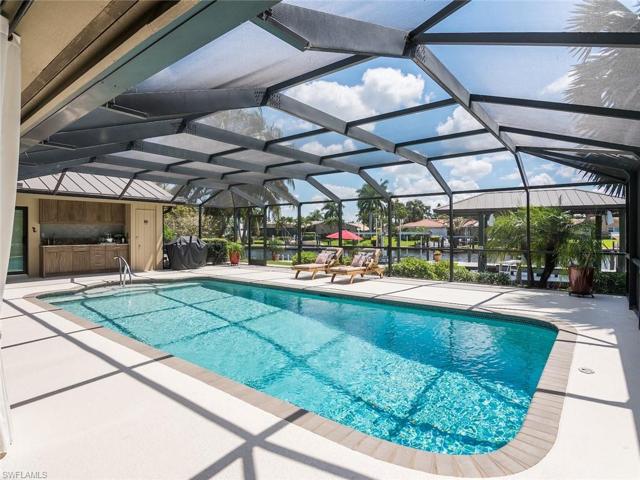 Pool view to Dock & Lifts