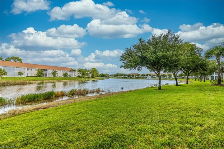 6817 Sterling Greens Dr 102, Naples, Florida 34104