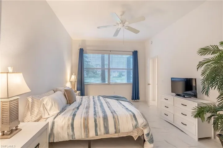 6817 Sterling Greens Dr 102, Naples, Florida 34104