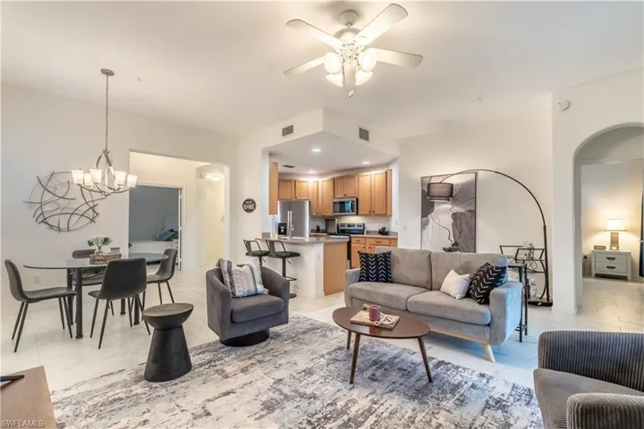 6817 Sterling Greens Dr 102, Naples, Florida 34104