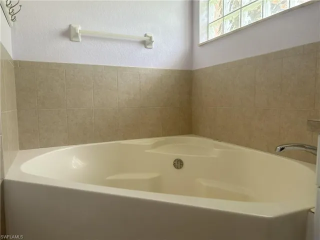 Soaking Tub
