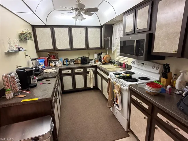 243 Thistle Ct, Lehigh Acres, Florida 33936