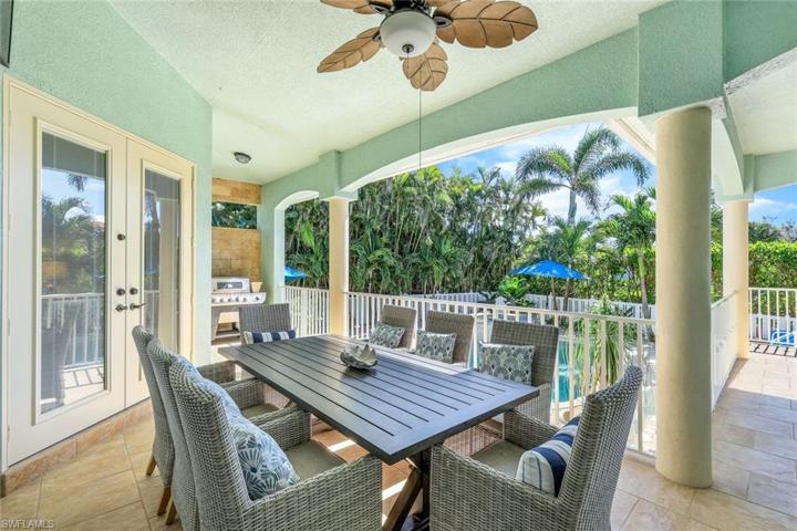 More Fun! Tiled Lanai, High Ceilings, Room to Grill, Watch TV!