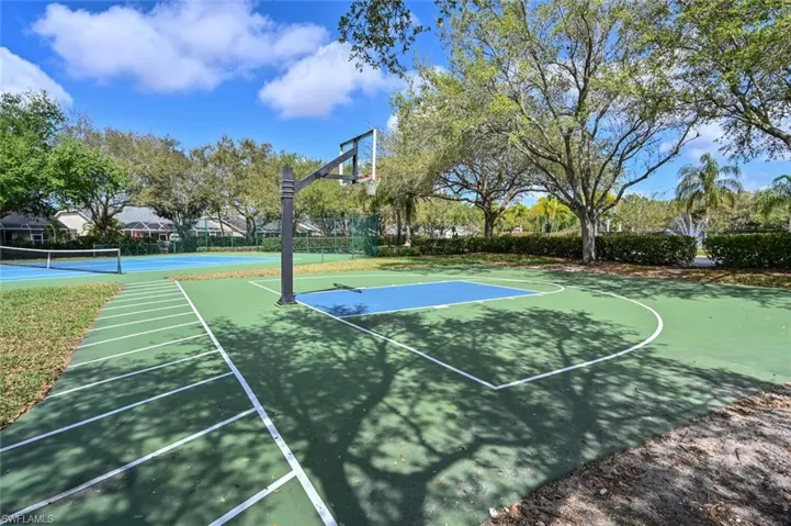 8260 Laurel Lakes Blvd, Naples, Florida 34119