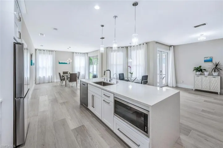 8260 Laurel Lakes Blvd, Naples, Florida 34119