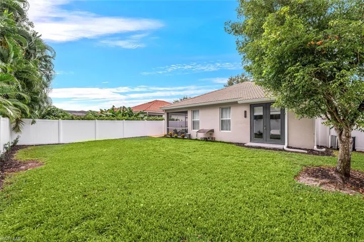 8260 Laurel Lakes Blvd, Naples, Florida 34119