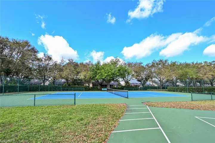 8260 Laurel Lakes Blvd, Naples, Florida 34119